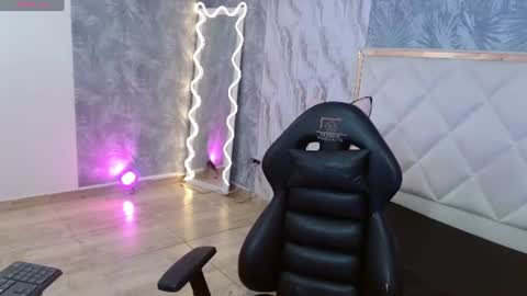 Snapshot of damian_tay1 chatting on July 19, 2026, 11:58 am damian_tay1 online show from July 19, 2026, 11:58 am