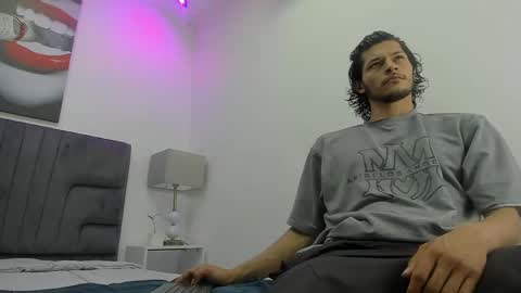 Snapshot of damian_vadim chatting on April 28, 2026, 11:15 am Damian Vadim online show from April 28, 2026, 11:15 am
