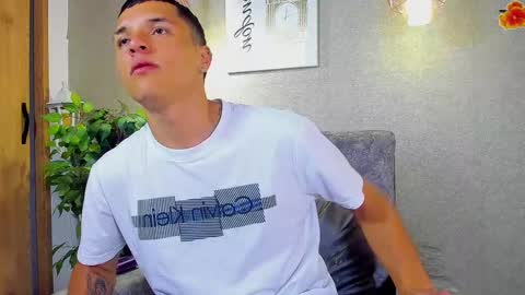 Snapshot of damian_vega13 chatting on November 15, 2025, 6:26 pm damian_vega13 online show from November 15, 2025, 6:26 pm