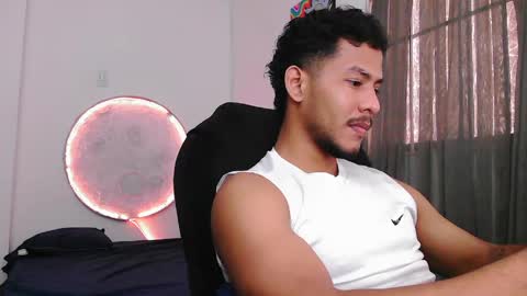 Snapshot of damiann_rees chatting on May 20, 2026, 4:02 pm instagram damiannreed. online show from May 20, 2026, 4:02 pm