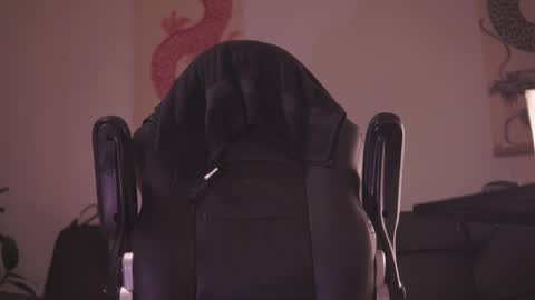 insta damn8   --------  online show from March 12, 2025, 12:53 am