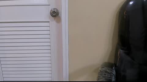 LIAM online show from February 8, 2025, 7:38 pm