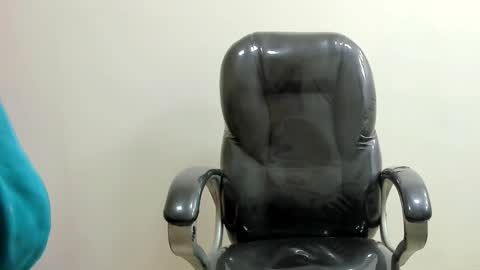 LIAM online show from October 3, 2025, 7:22 pm