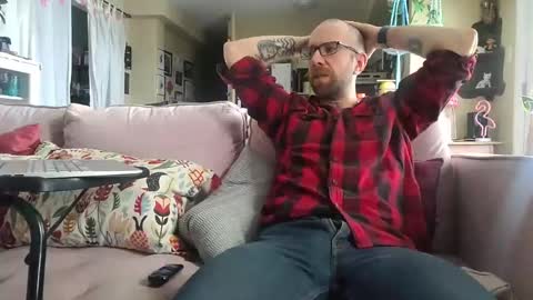 Snapshot of damien_mace chatting on December 24, 2024, 5:44 pm damien_mace online show from December 24, 2024, 5:44 pm