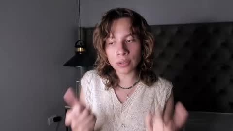 damiennoir online show from November 24, 2025, 10:53 pm