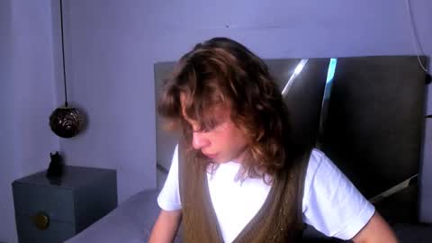 damiennoir online show from November 27, 2025, 7:49 pm