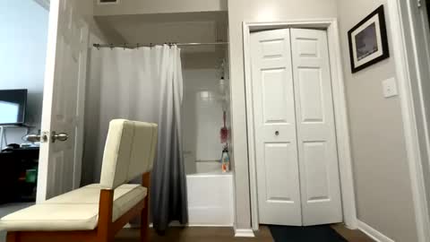 Clyde online show from February 9, 2025, 3:34 pm