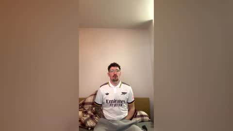 damo111694 online show from March 4, 2026, 11:00 pm