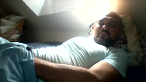 Snapshot of damocles240 chatting on June 13, 2026, 9:29 am damocles240 online show from June 13, 2026, 9:29 am
