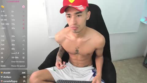 Snapshot of damon_333 chatting on February 22, 2025, 4:09 pm Damon online show from February 22, 2025, 4:09 pm