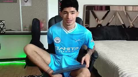 Snapshot of damon_333 chatting on September 26, 2025, 4:22 pm Damon online show from September 26, 2025, 4:22 pm