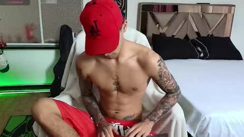 Snapshot of damon_333 chatting on October 30, 2025, 4:41 pm Damon online show from October 30, 2025, 4:41 pm