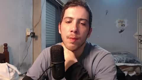 Snapshot of damon_hell chatting on July 10, 2026, 9:39 pm Damon online show from July 10, 2026, 9:39 pm