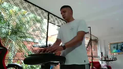 damyan_2003 online show from February 21, 2025, 5:20 pm