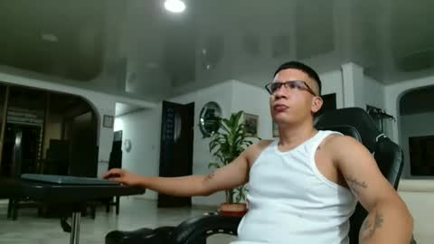 damyan_2003 online show from March 16, 2026, 3:23 am