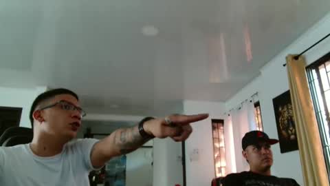 damyan_2003 online show from April 4, 2026, 8:39 pm