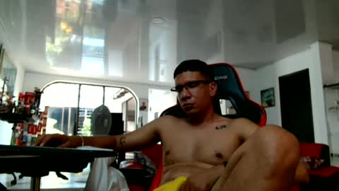 Snapshot of damyan_2003 chatting on July 2, 2026, 3:29 pm damyan_2003 online show from July 2, 2026, 3:29 pm