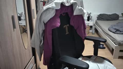 King Dan online show from March 2, 2025, 7:34 pm