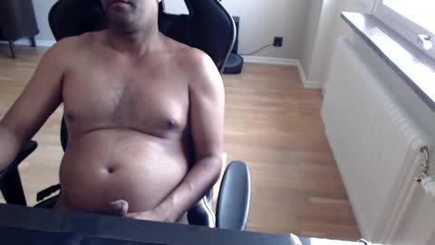 Snapshot of dan_the_man43 chatting on May 23, 2026, 7:24 am dan_the_man43 online show from May 23, 2026, 7:24 am