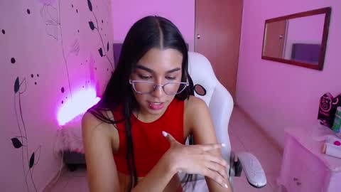 dana_paula online show from February 12, 2025, 6:09 pm