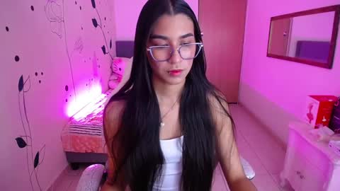 dana_paula online show from February 24, 2025, 11:54 am