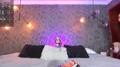    online show from April 13, 2026, 11:10 pm