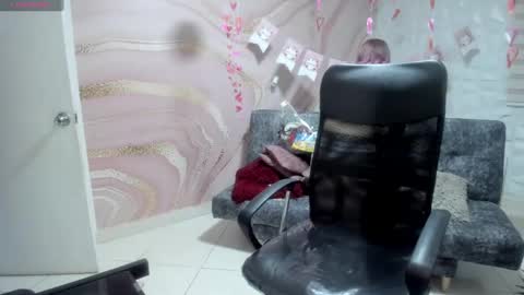 Danaa Rey online show from February 15, 2025, 11:17 am