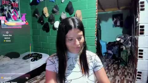 Snapshot of danaarey chatting on May 19, 2026, 11:22 pm Danaa Rey online show from May 19, 2026, 11:22 pm