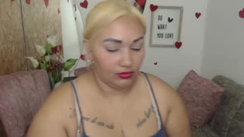 danalaleska online show from October 14, 2025, 3:57 pm