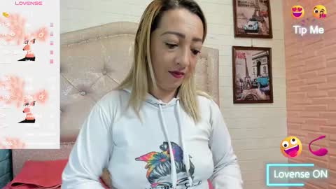 Snapshot of danamontana chatting on January 14, 2026, 1:39 pm danamontana online show from January 14, 2026, 1:39 pm