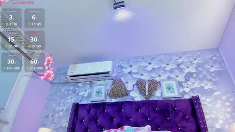 Daniela online show from April 18, 2026, 11:25 am