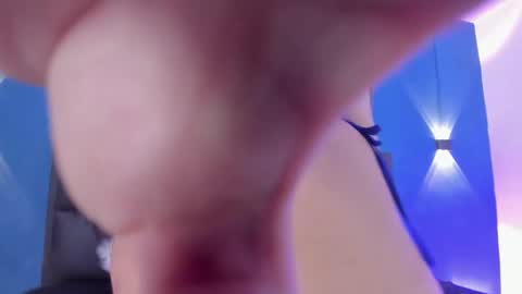 daneska online show from November 7, 2025, 7:58 pm