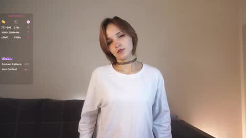 Elvi online show from November 24, 2025, 7:02 pm