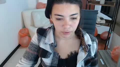 Veronica online show from November 10, 2025, 11:09 am