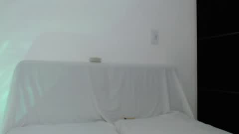 Ela and Santi online show from October 11, 2025, 6:34 am