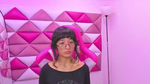 Snapshot of dani_dream chatting on November 24, 2025, 1:55 pm dani_dream online show from November 24, 2025, 1:55 pm