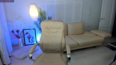 dani_kittys online show from June 5, 2026, 7:25 am