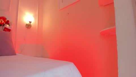 Hi I am Dani online show from December 4, 2024, 6:06 pm