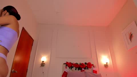 Hi I am Dani online show from December 13, 2024, 11:34 am