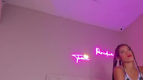 Hi I am Dani online show from September 15, 2025, 11:54 am