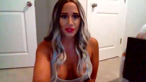 Snapshot of danibrass1 chatting on April 28, 2026, 1:05 pm DaniBrass1 online show from April 28, 2026, 1:05 pm