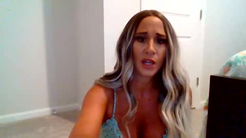 Snapshot of danibrass1 chatting on May 4, 2026, 2:35 pm DaniBrass1 online show from May 4, 2026, 2:35 pm
