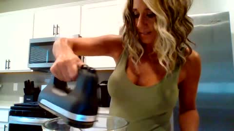 Snapshot of danibrass1 chatting on June 19, 2026, 1:04 pm DaniBrass1 online show from June 19, 2026, 1:04 pm