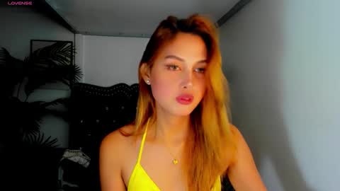 Snapshot of danicawinks chatting on April 21, 2026, 2:15 am Danica online show from April 21, 2026, 2:15 am