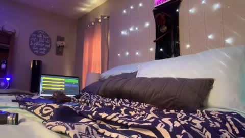 Dani Dragon online show from December 31, 2024, 3:31 pm