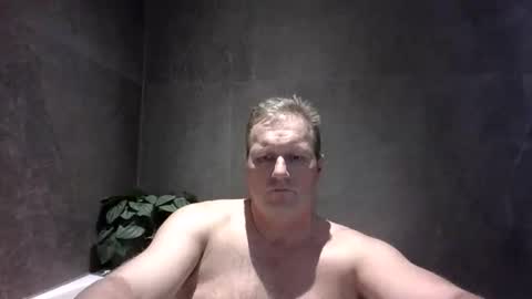 daniel0805 online show from January 16, 2026, 4:11 pm