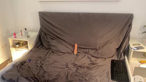 daniel200002 online show from November 4, 2025, 2:32 am