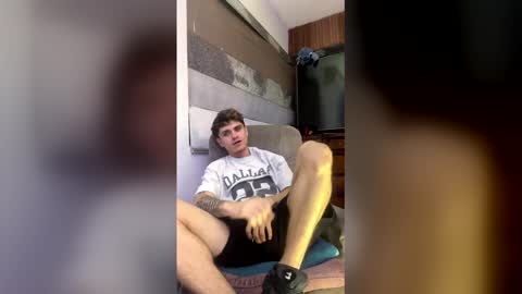 Snapshot of daniel_collins07 chatting on May 3, 2026, 3:01 am daniel_collins07 online show from May 3, 2026, 3:01 am