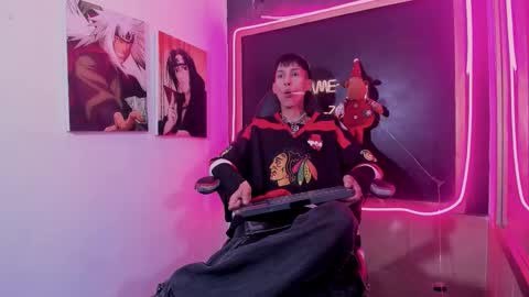 daniel_deluc77 online show from December 22, 2025, 2:41 am