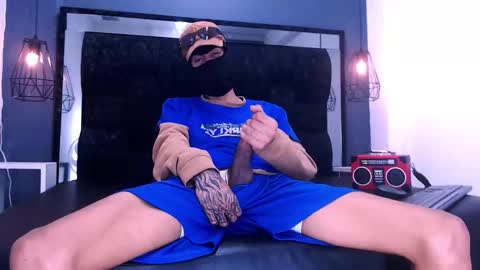 Daniel Delux  online show from November 29, 2025, 1:58 pm